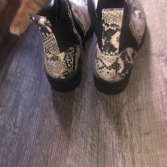 Target boots - Picture 3 of 4